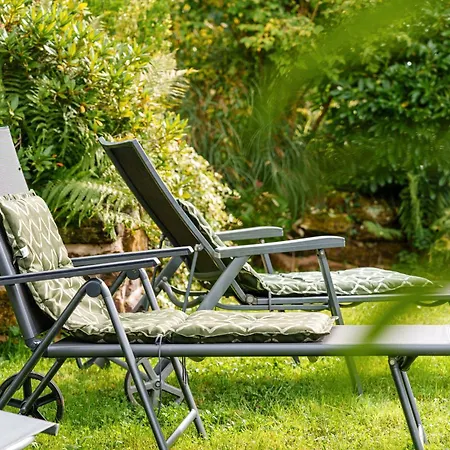 La Colline Aux Oiseaux