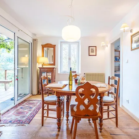 La Colline Aux Oiseaux *