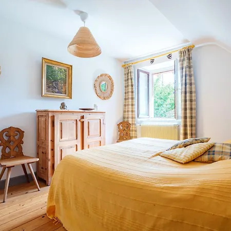 La Colline Aux Oiseaux