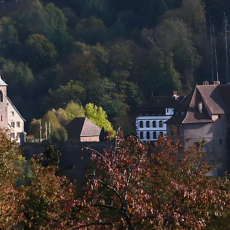 La Colline Aux Oiseaux